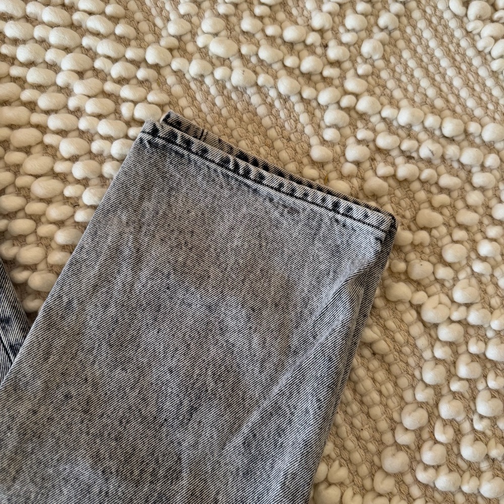The Perfect Vintage Straight Jean in Acid Wash - Picture 6 of 13